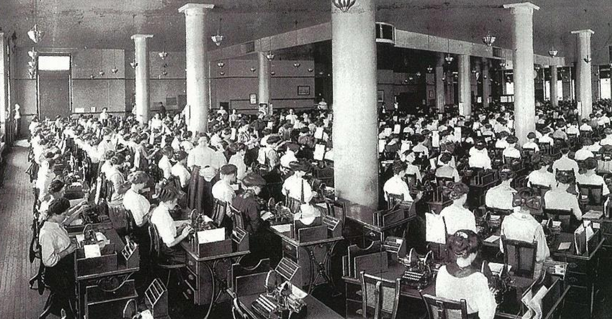  ”Pra” open space. Jedna z prvních open space kanceláří americké společnosti Sears z roku 1913